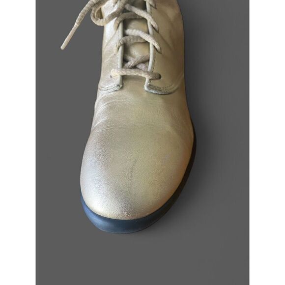 Tic Tac Toe Women’s Vintage Metallic Gold Genuine Leather Booties US 6.5 NWOT - Picture 5 of 9